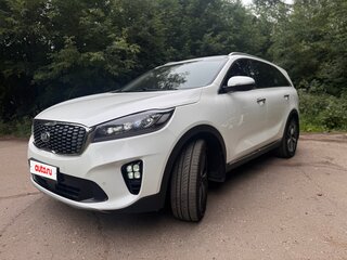 2018 Kia Sorento III Prime Рестайлинг, белый, 2650000 рублей, вид 1