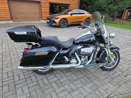 2021 Harley-Davidson Road King, чёрный, 2200000 рублей, вид 1