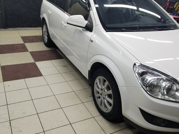 2014 Opel Astra H Рестайлинг, белый, 950000 рублей - вид 6