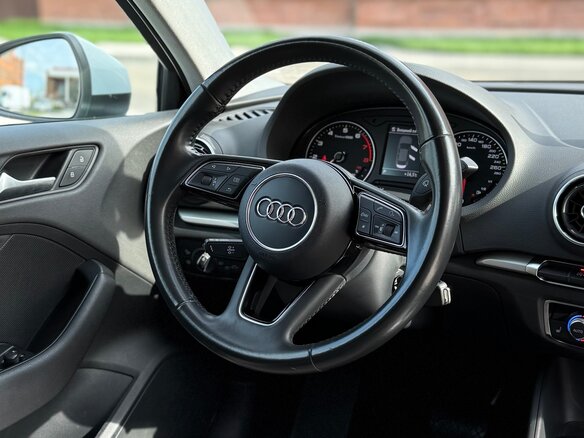 2017 Audi A3 III (8V) Рестайлинг, белый - вид 13