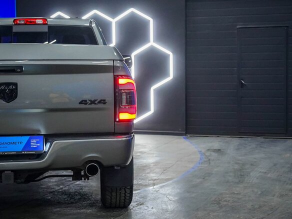 2011 Dodge RAM IV (DS/DJ), серый, 3150000 рублей - вид 18
