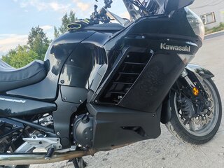 2010 Kawasaki GTR 1400 (Concours 14), чёрный, 430000 рублей, вид 5