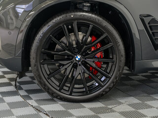 2026 BMW X5 40i IV (G05/G18) Рестайлинг, серый, 16990000 рублей, вид 3