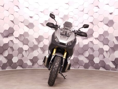 2017 Honda X-ADV, серебристый, 1049000 рублей, вид 5