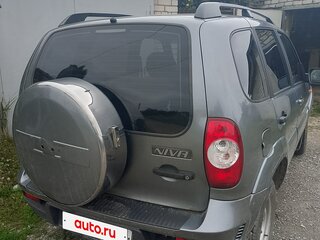 2011 Chevrolet Niva I Рестайлинг, серый, 350000 рублей, вид 3
