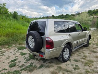 2003 Mitsubishi Pajero III, бежевый, 700000 рублей, вид 4