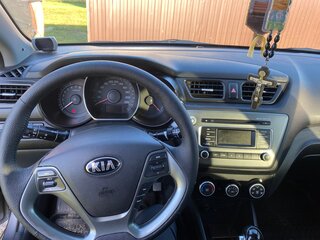 2017 Kia Rio III Рестайлинг, серый, 1120000 рублей, вид 1