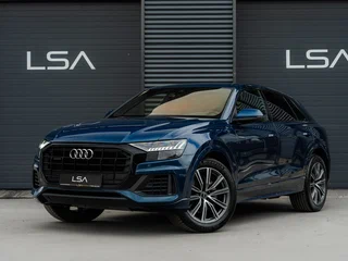 2021 Audi Q8 55 TFSI I (4M), синий, 6250000 рублей, вид 1