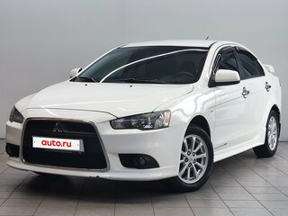 2011 Mitsubishi Lancer X Рестайлинг, белый, 820000 рублей, вид 1
