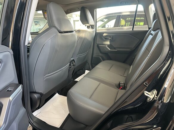 2026 Toyota RAV4 VI (XA60), чёрный, 4020000 рублей - вид 14