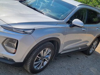 2018 Hyundai Santa Fe IV, серебристый, 2925000 рублей, вид 4