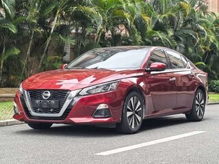 2021 Nissan Altima VI (L34), красный, 1601001 рублей, вид 3