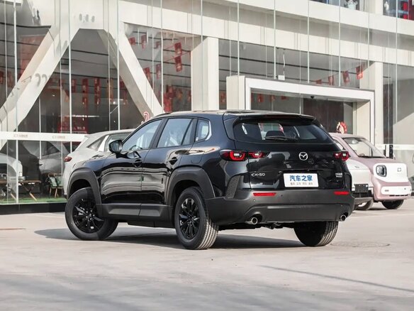 2026 Mazda CX-50, чёрный - вид 2