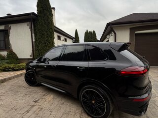 2015 Porsche Cayenne Diesel II Рестайлинг (958), чёрный, 3975000 рублей, вид 4