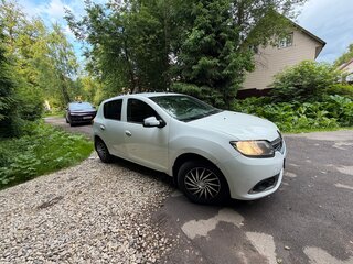 2018 Renault Sandero II, белый, 750000 рублей, вид 4
