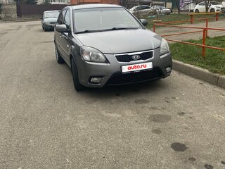 2010 Kia Rio II Рестайлинг, серебристый, 615000 рублей, вид 1