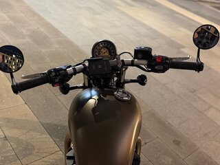2017 Triumph Bonneville Bobber, серый, 1250000 рублей, вид 5