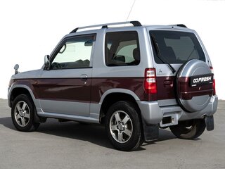 2008 Mitsubishi Pajero Mini II, серый, 670000 рублей, вид 2