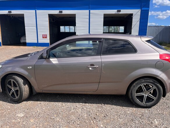 2009 Kia Ceed I, бежевый, 407000 рублей - вид 1