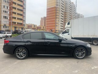 2019 BMW 5 серии 530i xDrive VII (G30/G31/G38), чёрный, 3700000 рублей, вид 2