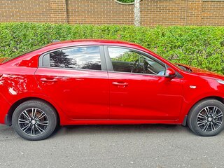 2018 Kia Rio IV, красный, 1300000 рублей, вид 3
