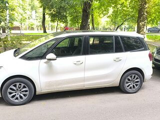 2017 Citroen C4 Picasso Grand II Рестайлинг, белый, 790000 рублей, вид 4