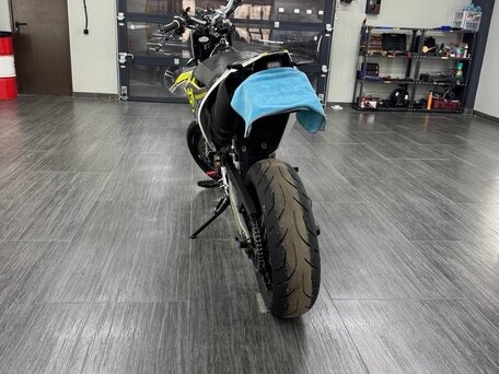 2016 Husqvarna 701 Supermoto, жёлтый, 790000 рублей, вид 5
