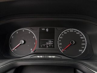 2021 Volkswagen Polo VI, серый, 1420000 рублей, вид 2