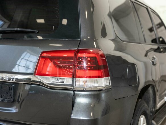 2010 Toyota Land Cruiser 200 Series, серый, 2700000 рублей - вид 15