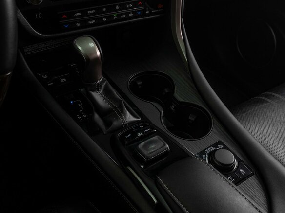 2016 Lexus RX 350 IV, белый, 4499000 рублей - вид 16
