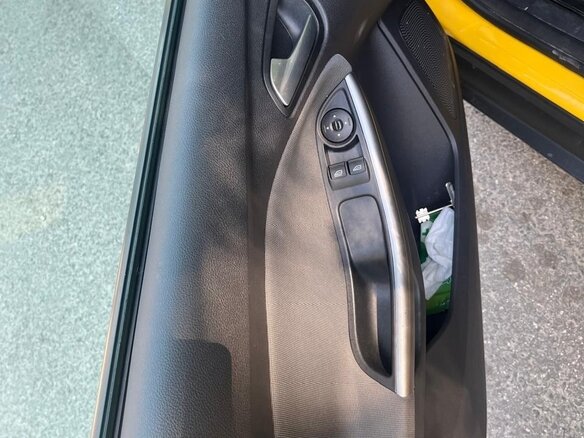 2013 Ford Focus III, жёлтый, 540000 рублей - вид 9