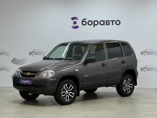 2017 Chevrolet Niva I Рестайлинг, коричневый, 820000 рублей, вид 1
