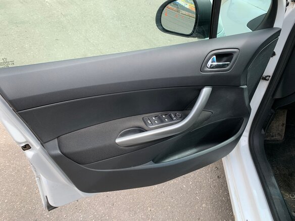 2012 Peugeot 308 I Рестайлинг, белый, 670000 рублей - вид 7