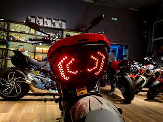 2026 Ducati Diavel V4, красный, 3290000 рублей, вид 3