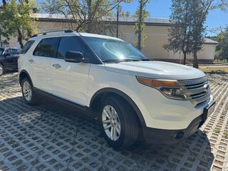 2013 Ford Explorer V, белый, 1740000 рублей, вид 2