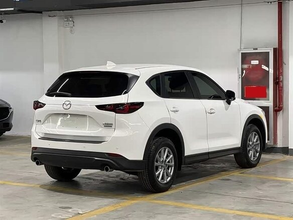 2026 Mazda CX-5 II Рестайлинг, белый - вид 4