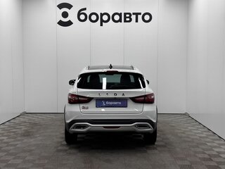 2024 Lada (ВАЗ) Vesta SW Cross I Рестайлинг (NG), белый, 1590000 рублей, вид 4