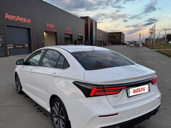 2023 Omoda S5, белый, 1435000 рублей - вид 4