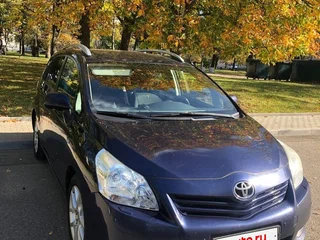 2010 Toyota Verso I, синий, 1100000 рублей, вид 3