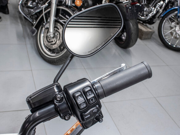 2021 Harley-Davidson LiveWire, белый, 1825454 рублей - вид 11