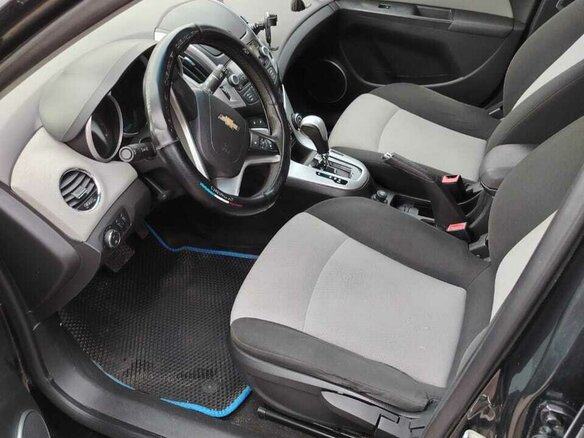 2013 Chevrolet Cruze I Рестайлинг, чёрный, 730000 рублей - вид 5