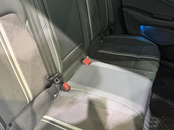 2023 Volkswagen Golf VIII, чёрный, 1650000 рублей - вид 10