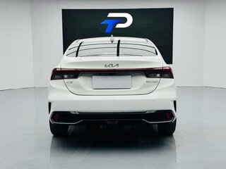 2023 Kia K3 II (China Market) Рестайлинг, белый, 1590000 рублей, вид 4