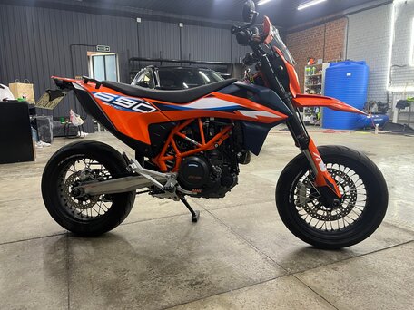 2024 KTM 690 SMC R, оранжевый, 850000 рублей, вид 4