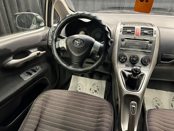 2007 Toyota Auris I, серебристый, 499000 рублей - вид 14