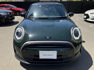 2022 Mini Hatch Cooper III (F55/F56) Рестайлинг 2, чёрный, 2127999 рублей, вид 1