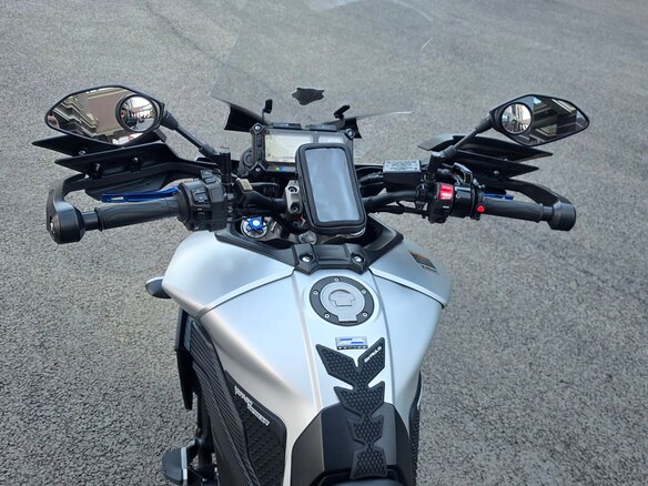 2015 Yamaha MT-09 Tracer (FJ-09), серый, 739000 рублей - вид 12