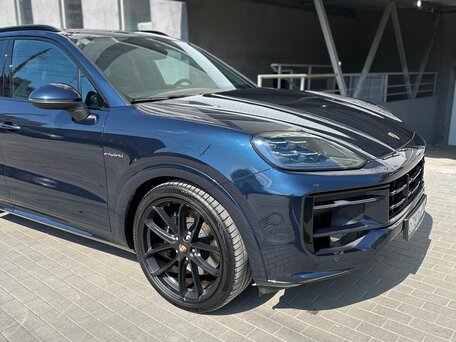 2023 Porsche Cayenne E-Hybrid III Рестайлинг, синий, 15400000 рублей, вид 2