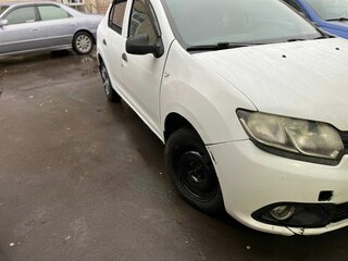 2015 Renault Logan II, белый, 420000 рублей, вид 2