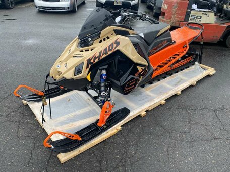 2024 Polaris 9R RMK Khaos Slash 155, бежевый, 2406207 рублей, вид 1